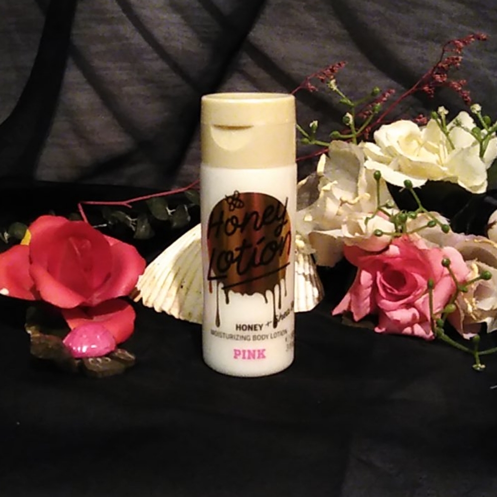 NWT PINK HONEY LOTION